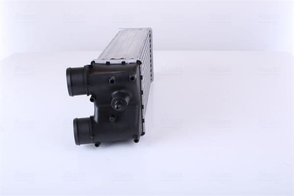 Toevoerluchtkoeler past: FORD B-MAX, ECOSPORT, FIESTA VI, KA+ III, TOURNEO COURIER B460, TRANSIT COURIER B460 1.4D/1.5D/1.6D 06.08-