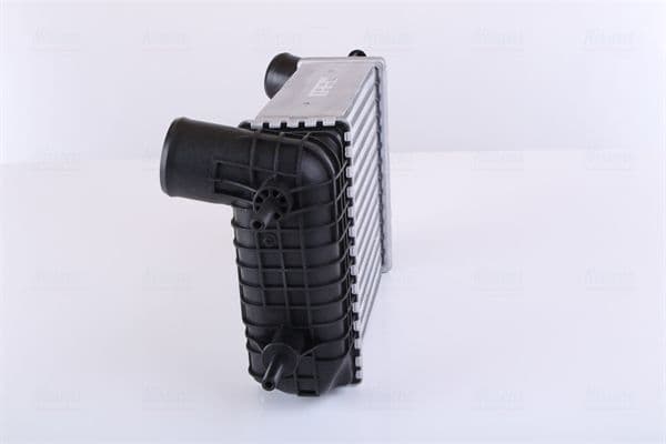 Toevoerluchtkoeler past: AUDI A6 ALLROAD C7, A6 C7, A7  NISSAN MICRA IV, NOTE 1.2/2.0/3.0D 11.10-