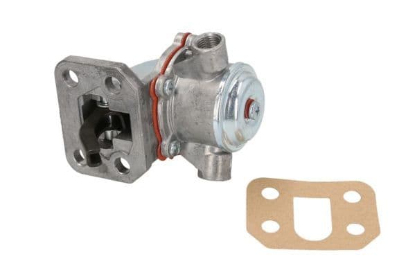 Mechanische brandstofpomp past: PERKINS 4.236, URSUS 5312, 5314  AKTIV FISCHER M 800  ALLIS CHALMERS 345  BERLIET 550K  BOSS 4/110, 4/88, 4/90, 5/5  BROOME & VADE CA2, CA3  CASE IH 475, 580 M