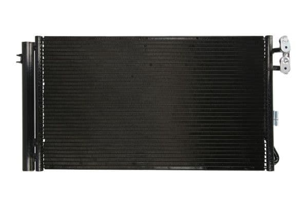 A/C condensator (met droger) past: BMW 1 (E81), 1 (E82), 1 (E87), 1 (E88), 3 (E90), 3 (E91), 3 (E92), 3 (E93), X1 (E84), Z4 (E89) 2.0-3.0D 06.04-08.16