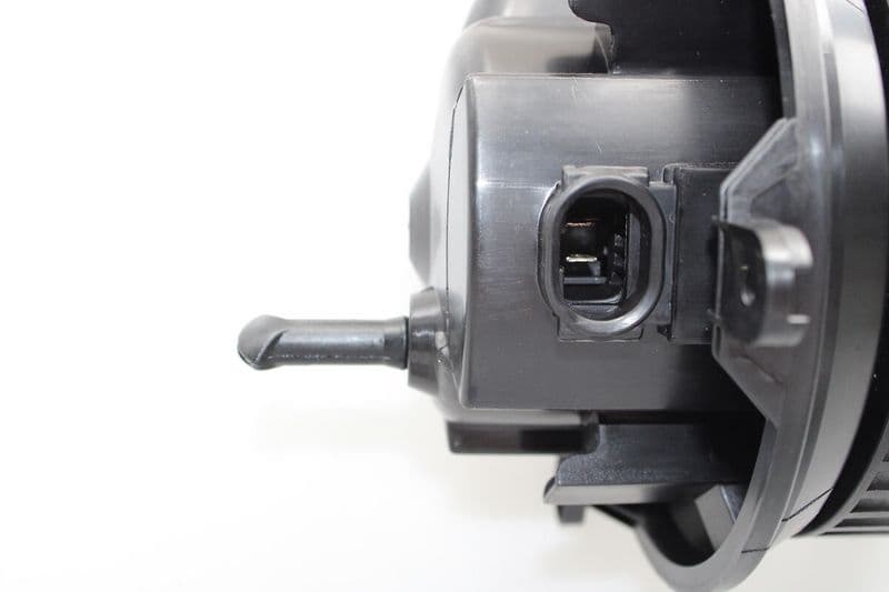 Luchtblazer past: MERCEDES SPRINTER 2-T (B901, B902), SPRINTER 3-T (B903), SPRINTER 4-T (B904), T1 (601), T1 (B601)  VW LT 28-35 II, LT 28-46 II 2.1D-2.9D 10.88-07.06