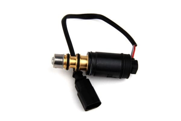 Regelklep van de aircocompressor (DENSO 7SEU16/7SEU17) past: VW MULTIVAN T5, PHAETON, TOUAREG 2.5D/5.0D 10.02-05.10