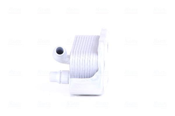 Oliekoeler (met easy fit elementen  met zegel) past: BMW 1 (E81), 1 (E82), 1 (E87), 1 (E88), 3 (E46), 3 (E90), 3 (E91), 3 (E92), 3 (E93), 5 (E60), 5 (E61), X1 (E84), X3 (E83) 1.6-2.0D 10.99-06.15