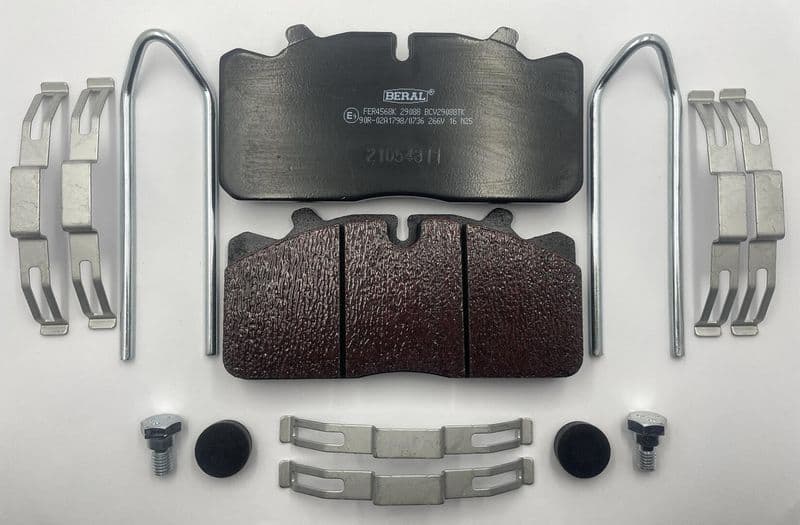 Remblokken set Achter/Voor WABCO PAN 17 past: DAF CF, LF 45, XF 105, XF 106, XF II, XG, XG+  IVECO EUROCARGO I-III, EUROCARGO IV, EUROCARGO V, EUROFIRE II, STRALIS II BE110C-OM926.947 06.93-